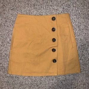 NWOT Yellow skirt